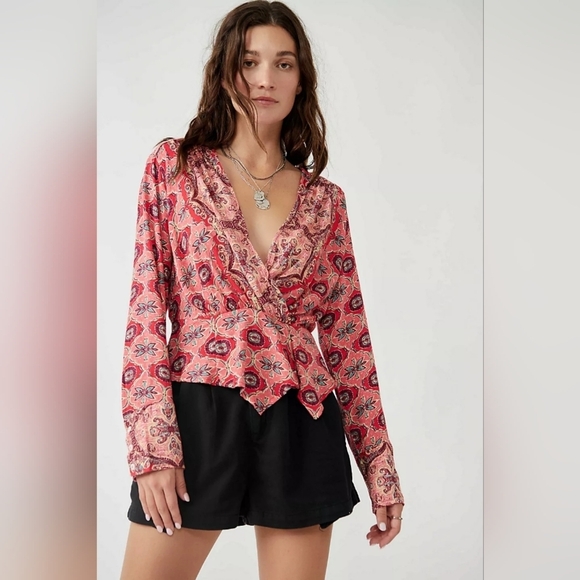 NWOT Free People Falling for You Top Blouse Large - Picture 2 of 7